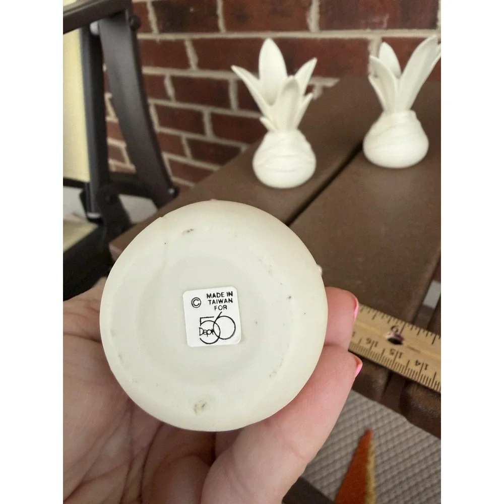 Vintage DEPT 56 Ivory Amaryllis Bulb Porcelain 3.5